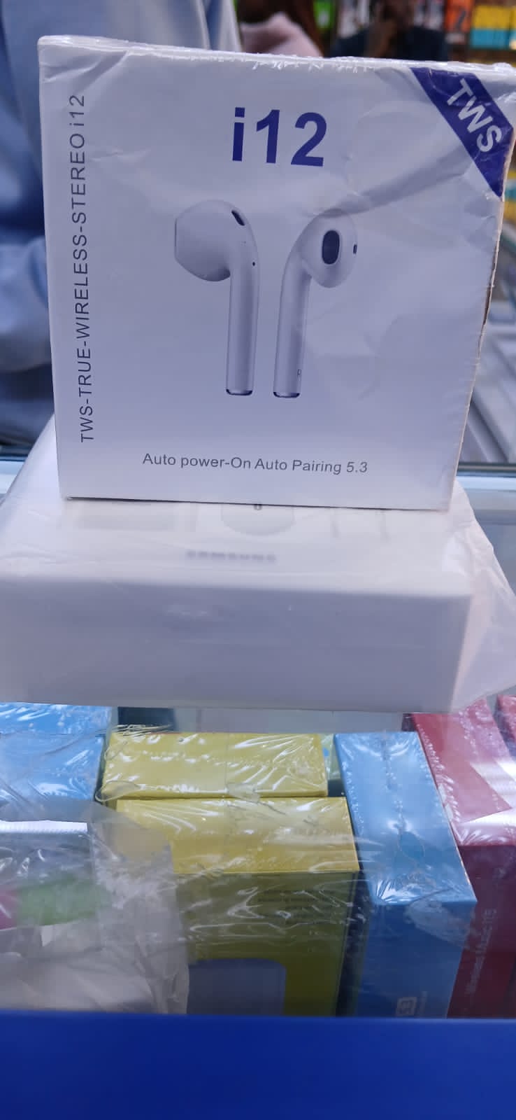 TWS i12 Wireless earphones Main